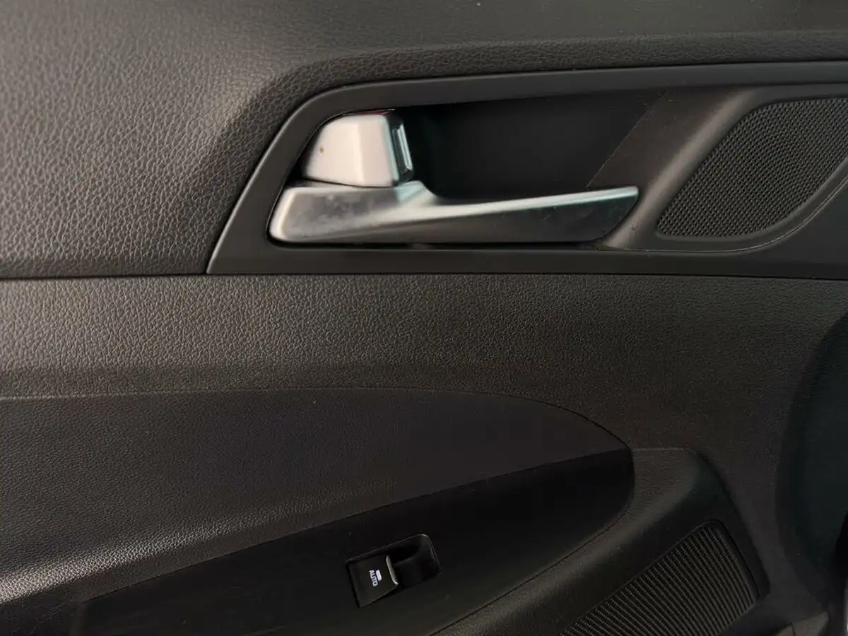 2020-hyundai-tucson-16-gdi-se-nav-big-19