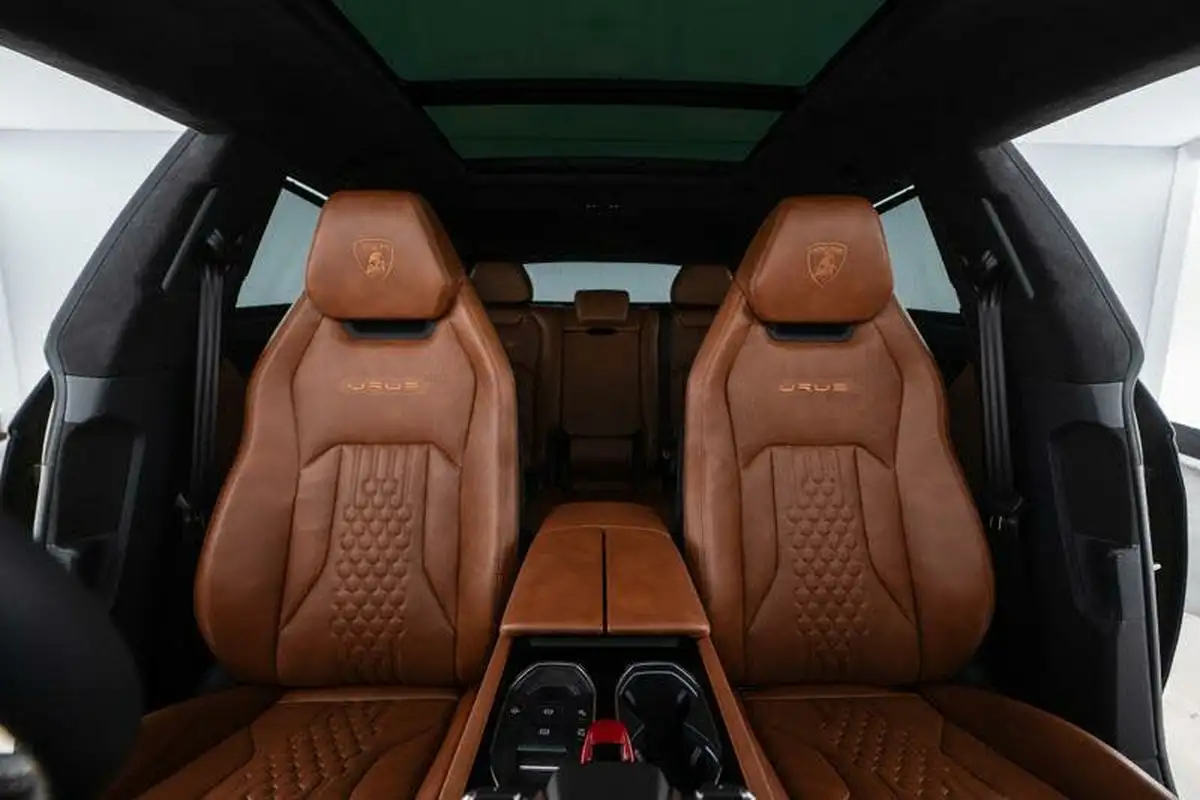 2024-lamborghini-urus-40-no-trim-big-6