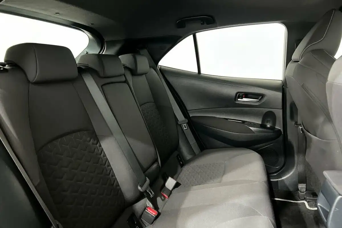2022-toyota-corolla-18-vvt-i-icon-tech-trk-hatchback-5d-big-18