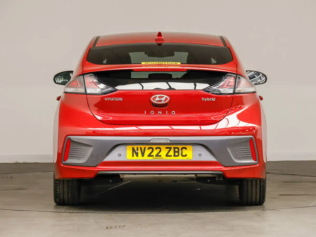 2022-hyundai-ioniq-16-gdi-premium-se-hybrid-big-18