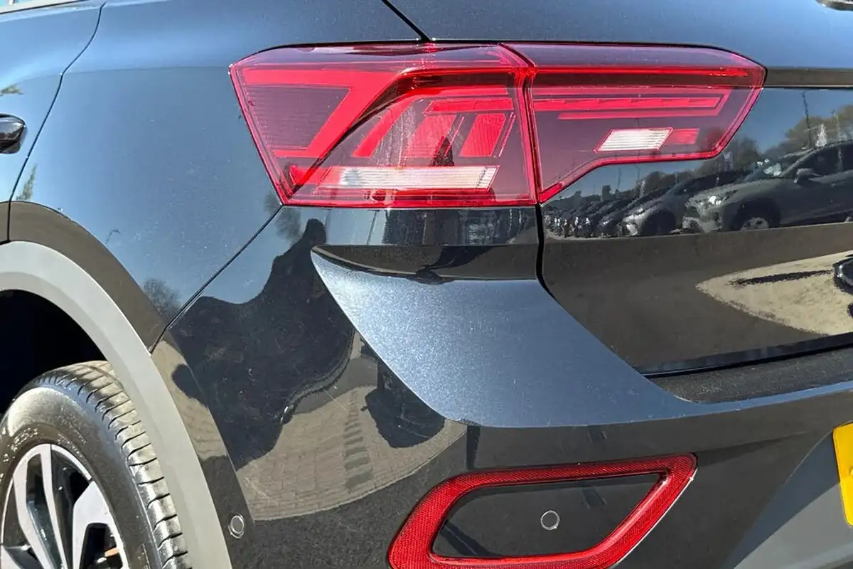 2022-volkswagen-t-roc-10-tsi-style-hatchback-5d-big-6