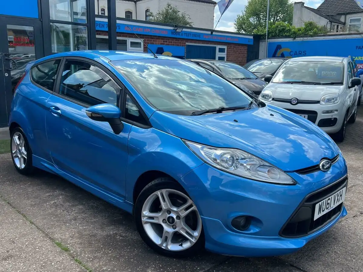 2011-ford-fiesta-16-zetec-s-big-39