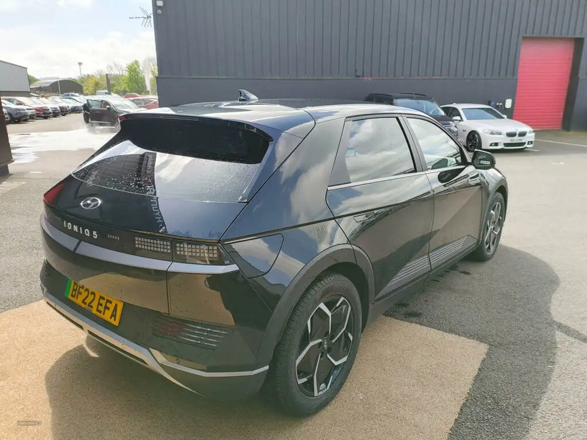 2022-hyundai-ioniq-5-e-se-connect-big-4