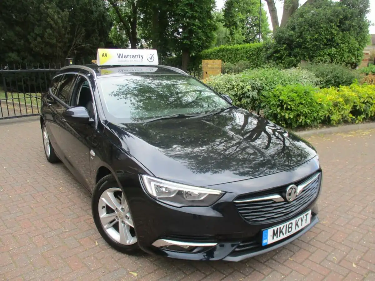 2018-vauxhall-insignia-sports-tourer-15-turbo-sri-big-2