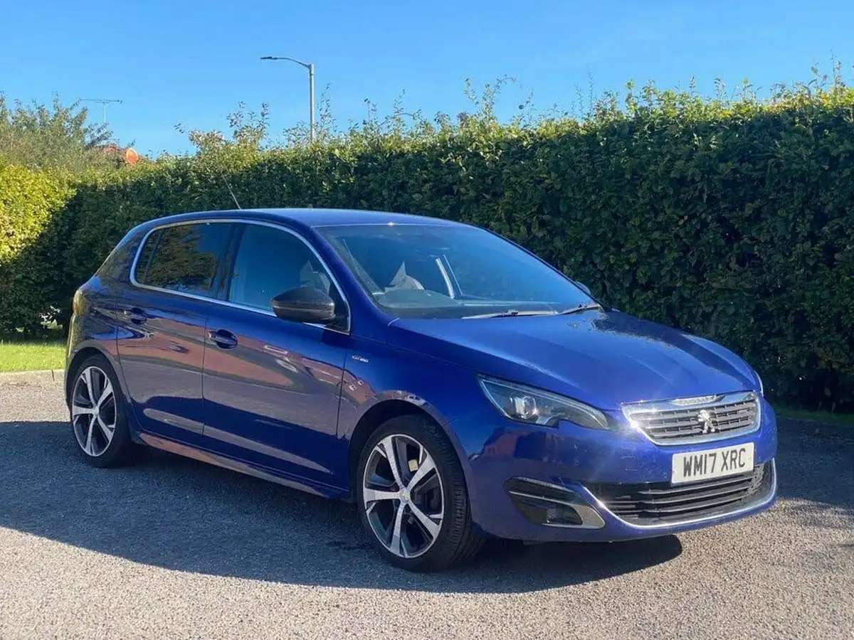 2017-peugeot-308-12-puretech-gt-line-big-1