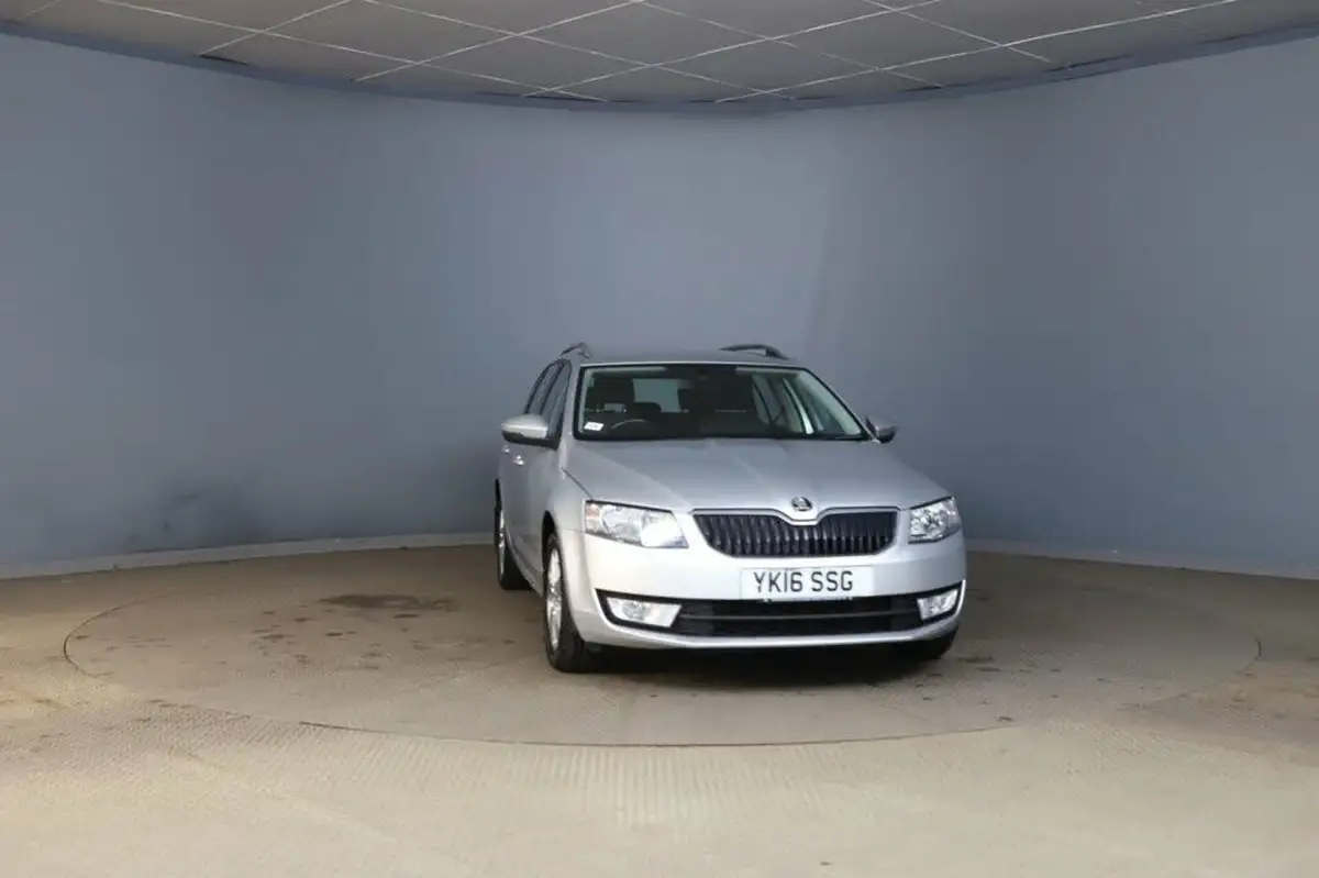 2016-skoda-octavia-10-tsi-se-estate-big-8