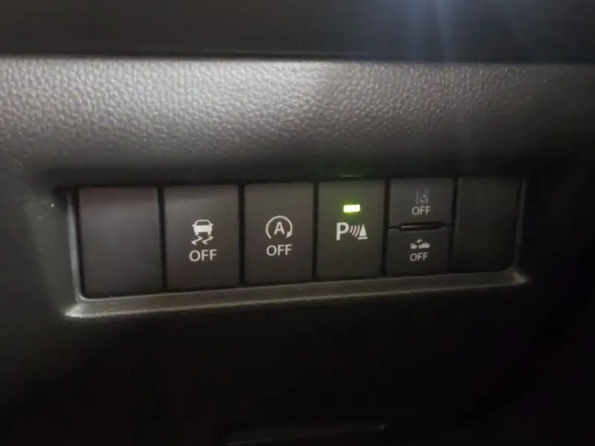 2022-suzuki-swift-12-dualjet-sz5-big-15