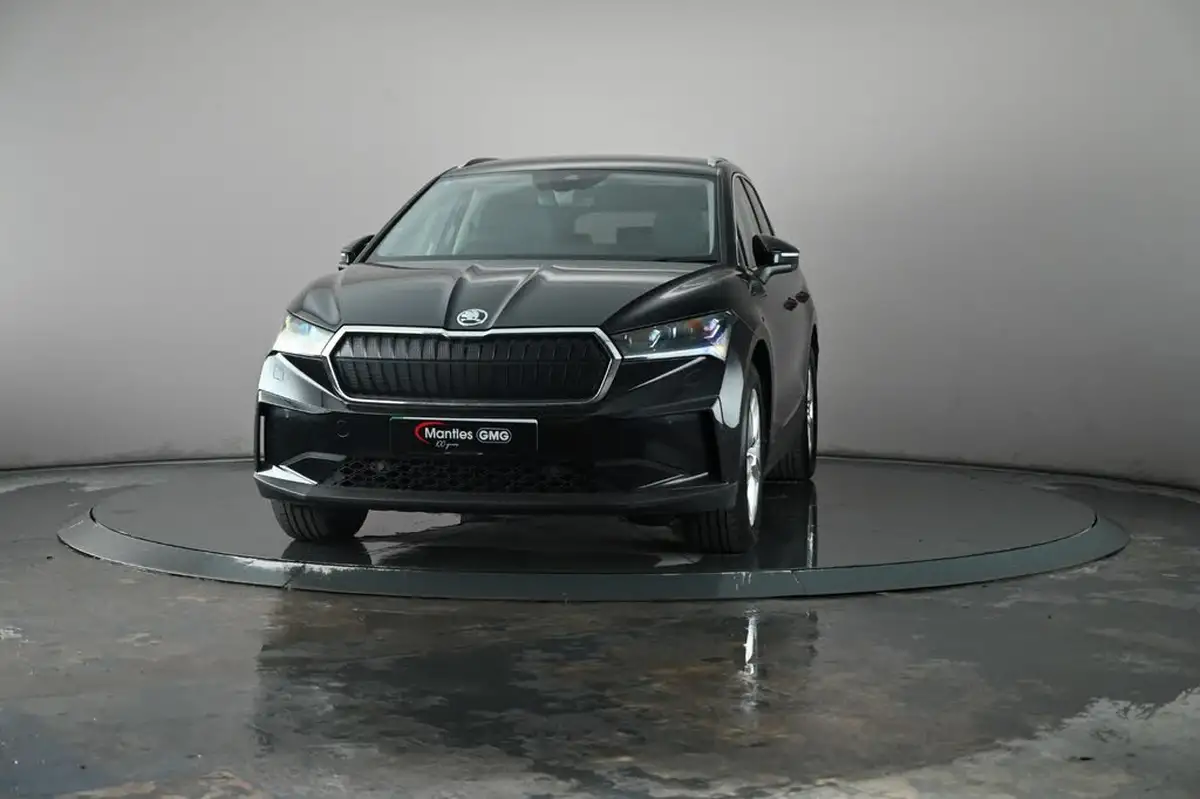 2023-skoda-enyaq-e-80-82-kwh-station-wagon-big-6