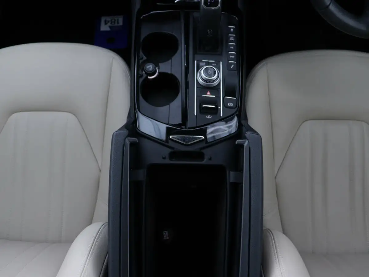 2021-maserati-levante-20-gt-big-15