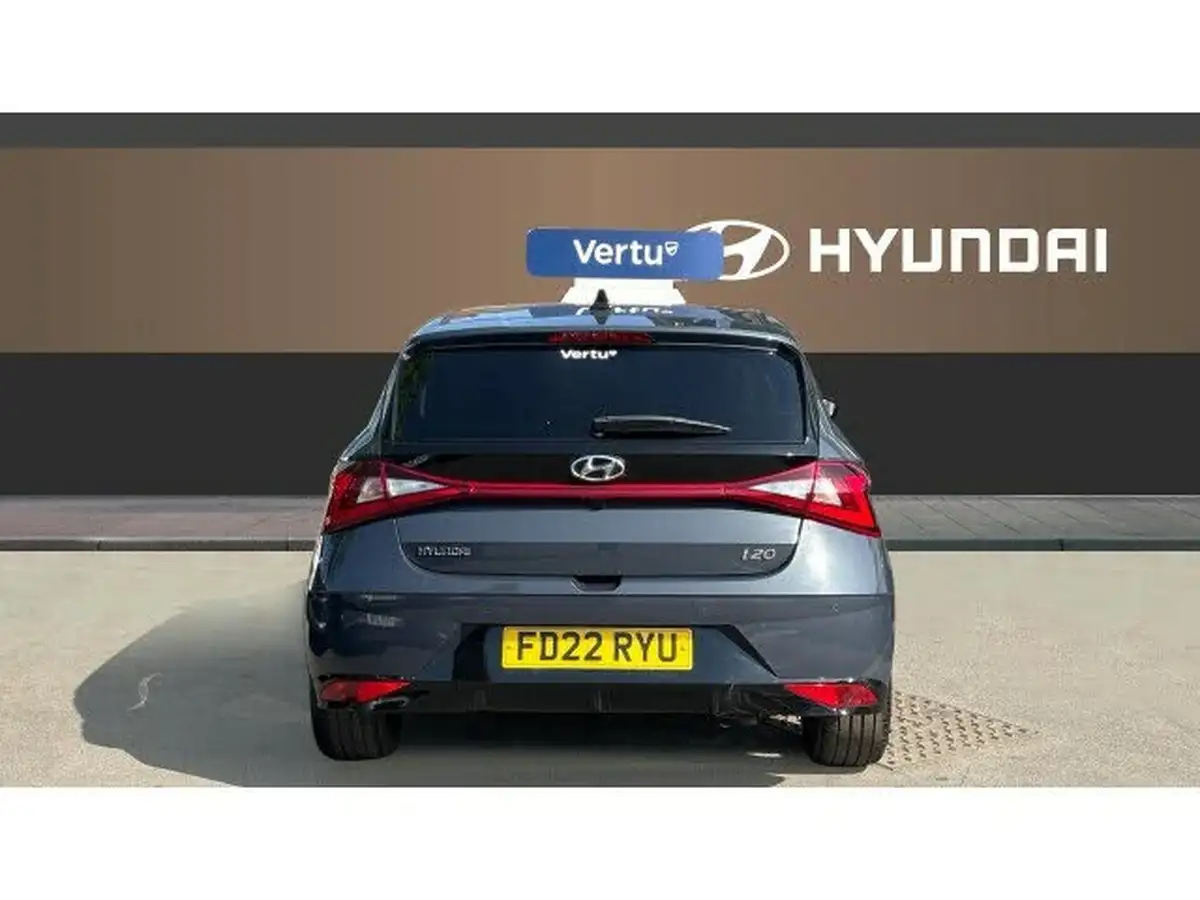 2022-hyundai-i20-10-t-gdi-premium-dct-big-5