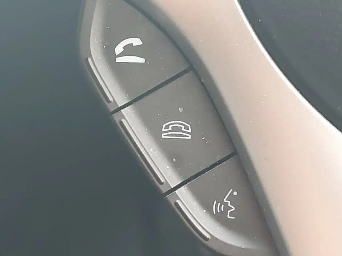 2022-suzuki-ignis-12-dualjet-sz5-big-16