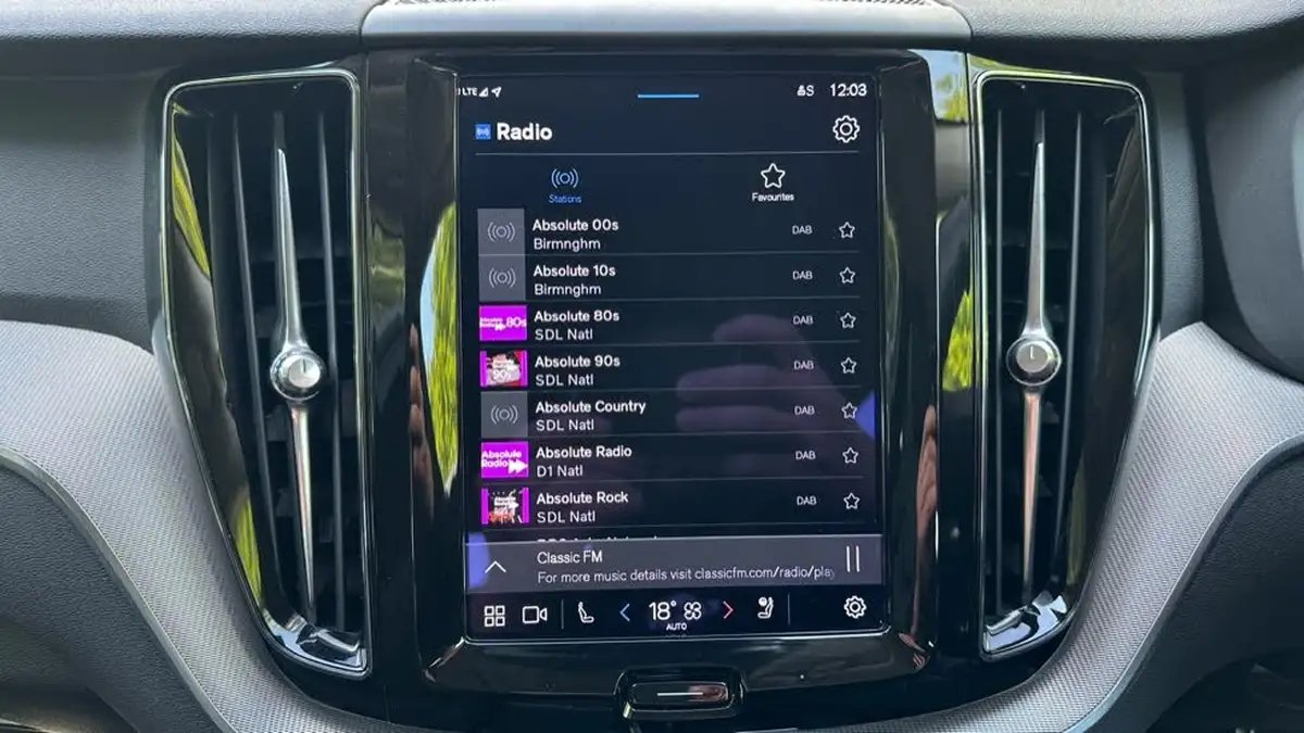 2022-volvo-xc60-20-b5-plus-big-49
