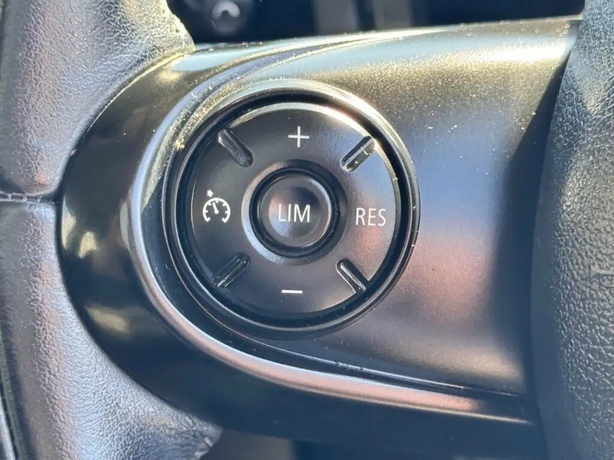 2015-mini-cooper-15-cooper-5d-auto-big-9