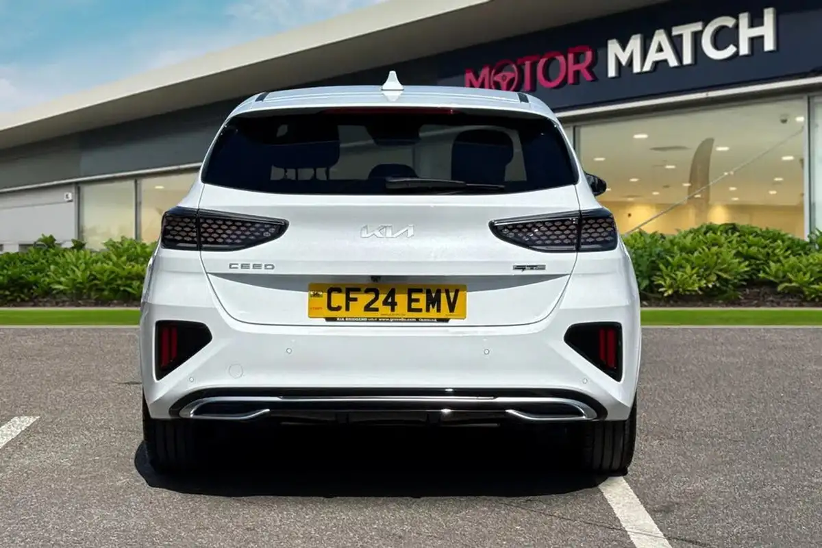 2024-kia-ceed-15-t-gdi-gt-line-138bhp-big-3