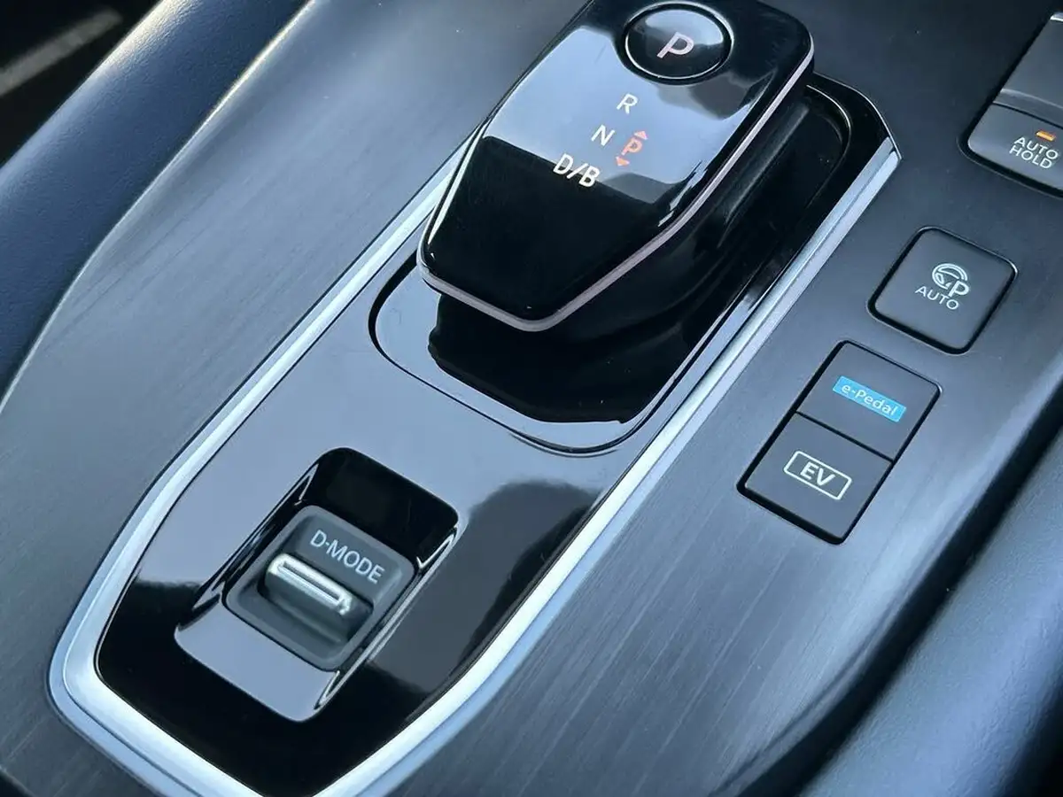 2022-nissan-qashqai-15-tekna-big-30