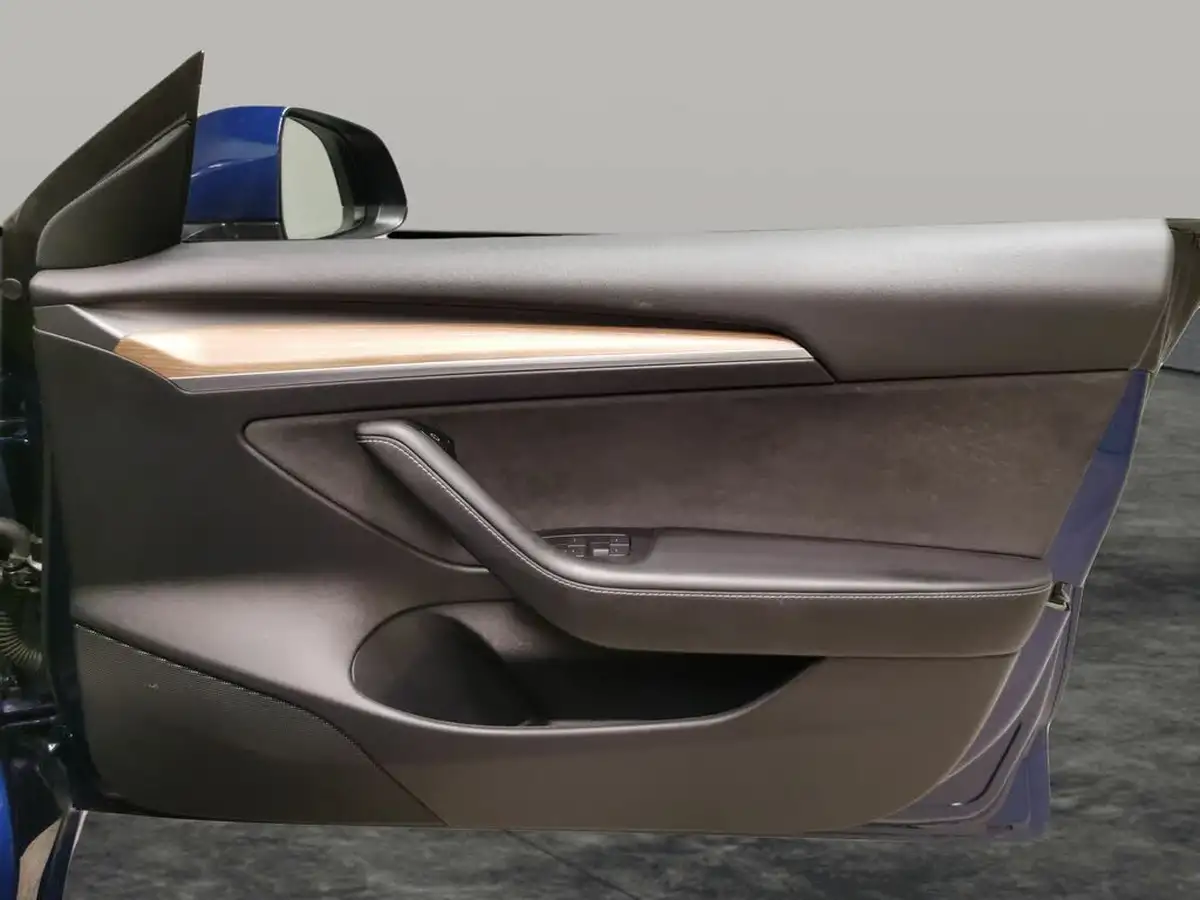 2022-tesla-model-3-e-long-range-big-31
