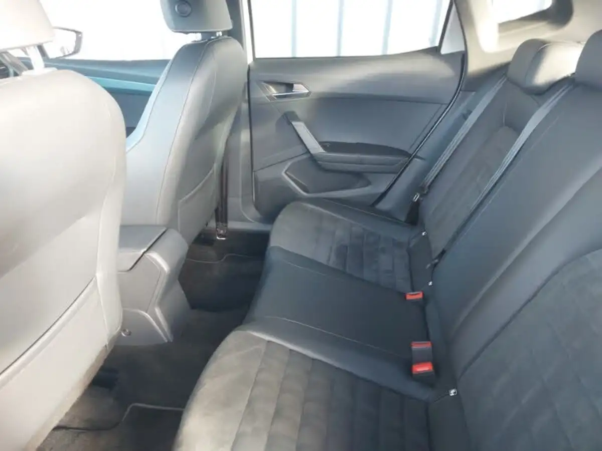 2022-seat-arona-10-tsi-xperience-lux-dsg-big-5