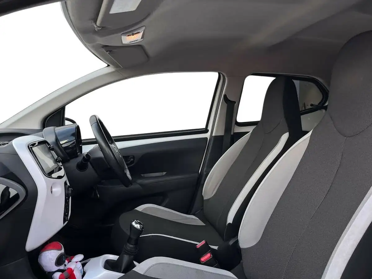 2016-toyota-aygo-10-vvt-i-x-pure-5d-big-7