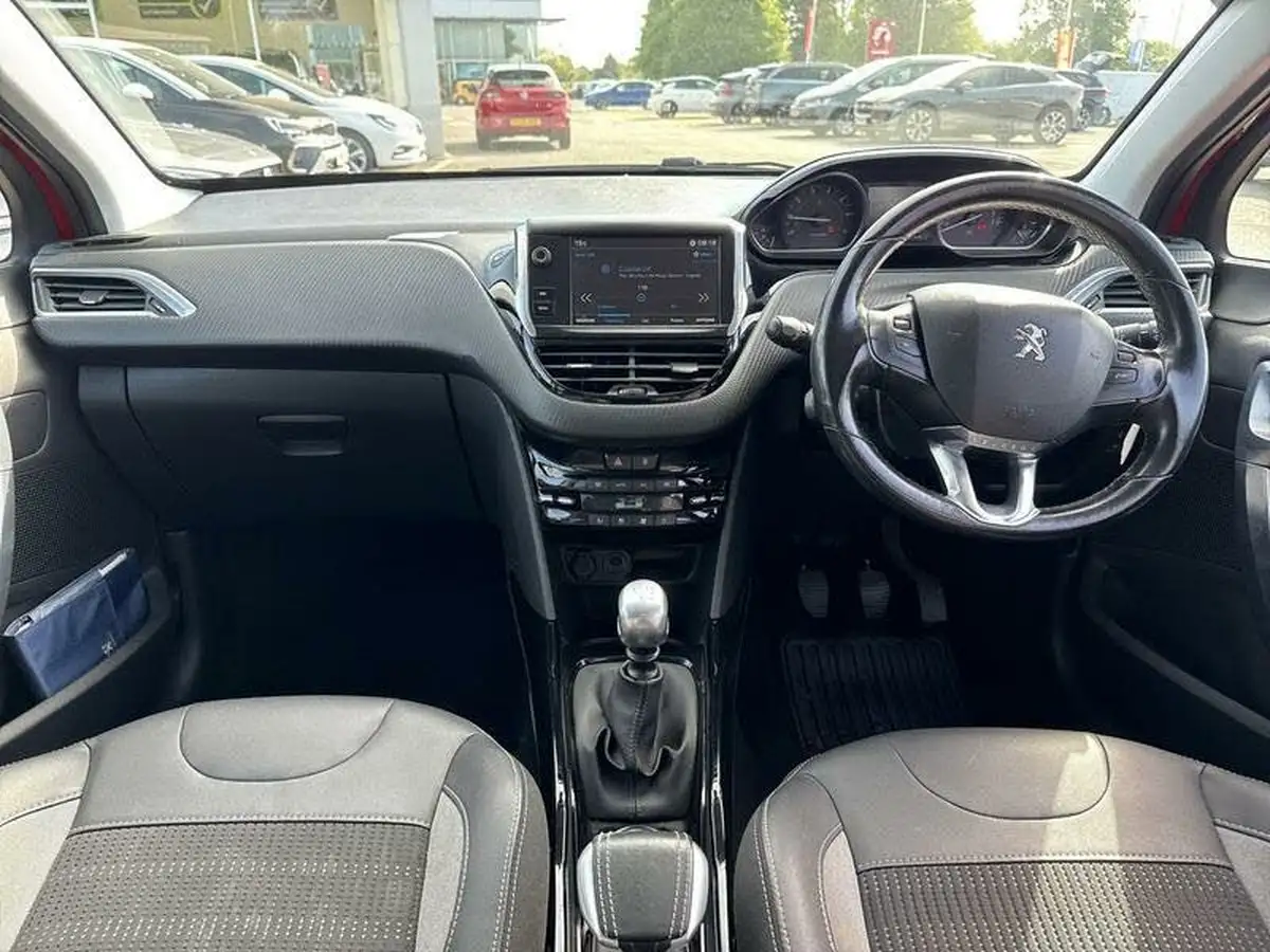 2019-peugeot-2008-suv-12-puretech-allure-130bhp-big-9