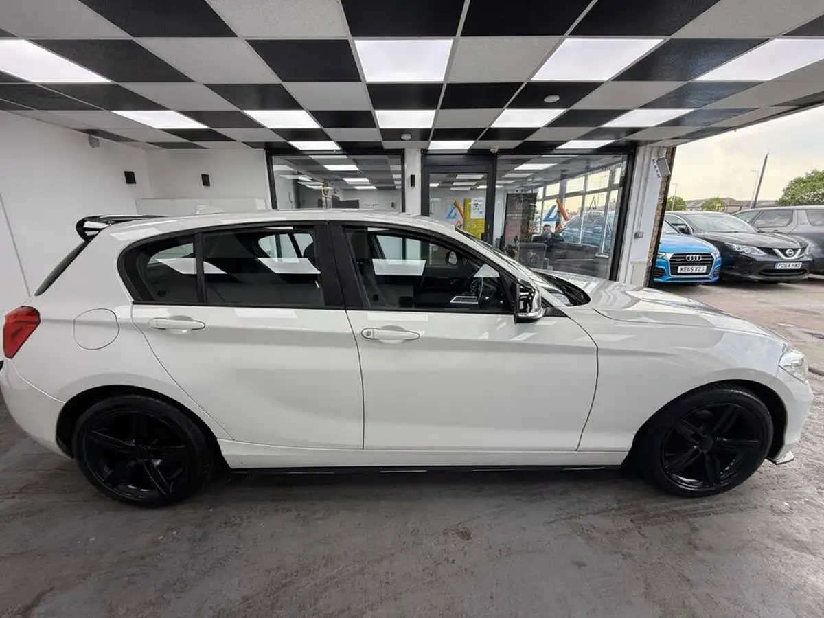 2016-bmw-1-series-15-118i-sport-5d-big-3
