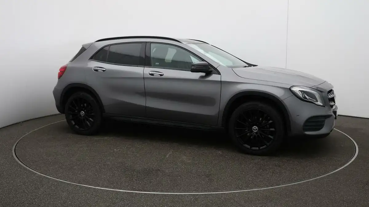 2020-mercedes-benz-gla-class-16-gla-200-amg-line-edition-plus-7g-dct-big-40
