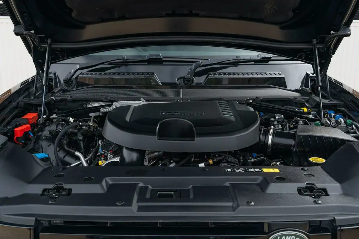 2023-land-rover-110-defender-30-d300-x-dynamic-hse-big-7