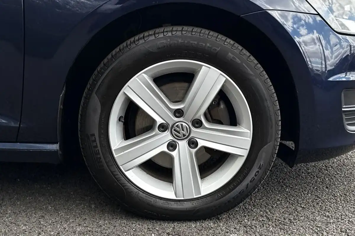 2016-volkswagen-golf-14-match-5d-big-9
