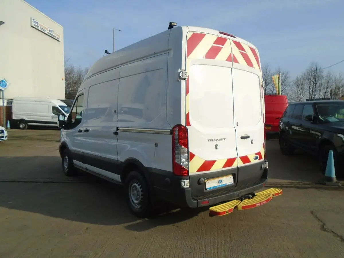 2018-ford-transit-20tdci-350-l2h3-130pseu6-panel-van-big-5