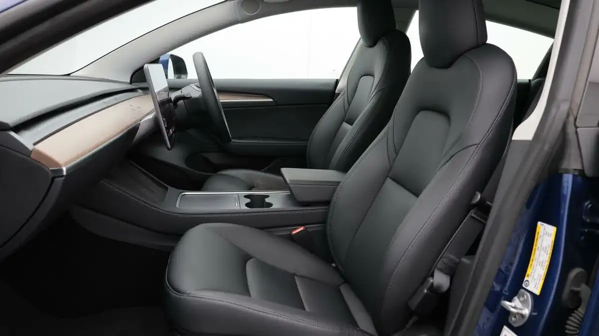 2021-tesla-model-3-e-long-range-4x4-big-14