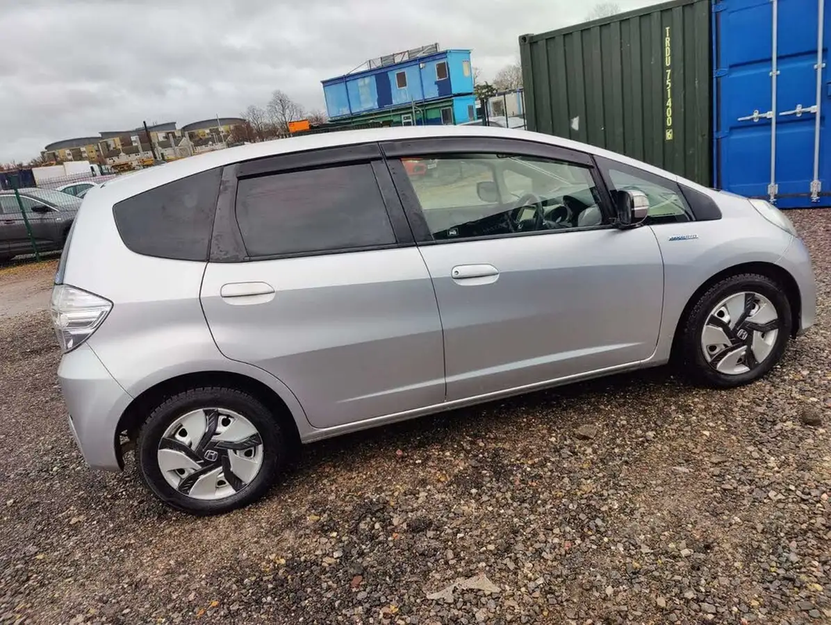 2013-honda-jazz-big-11