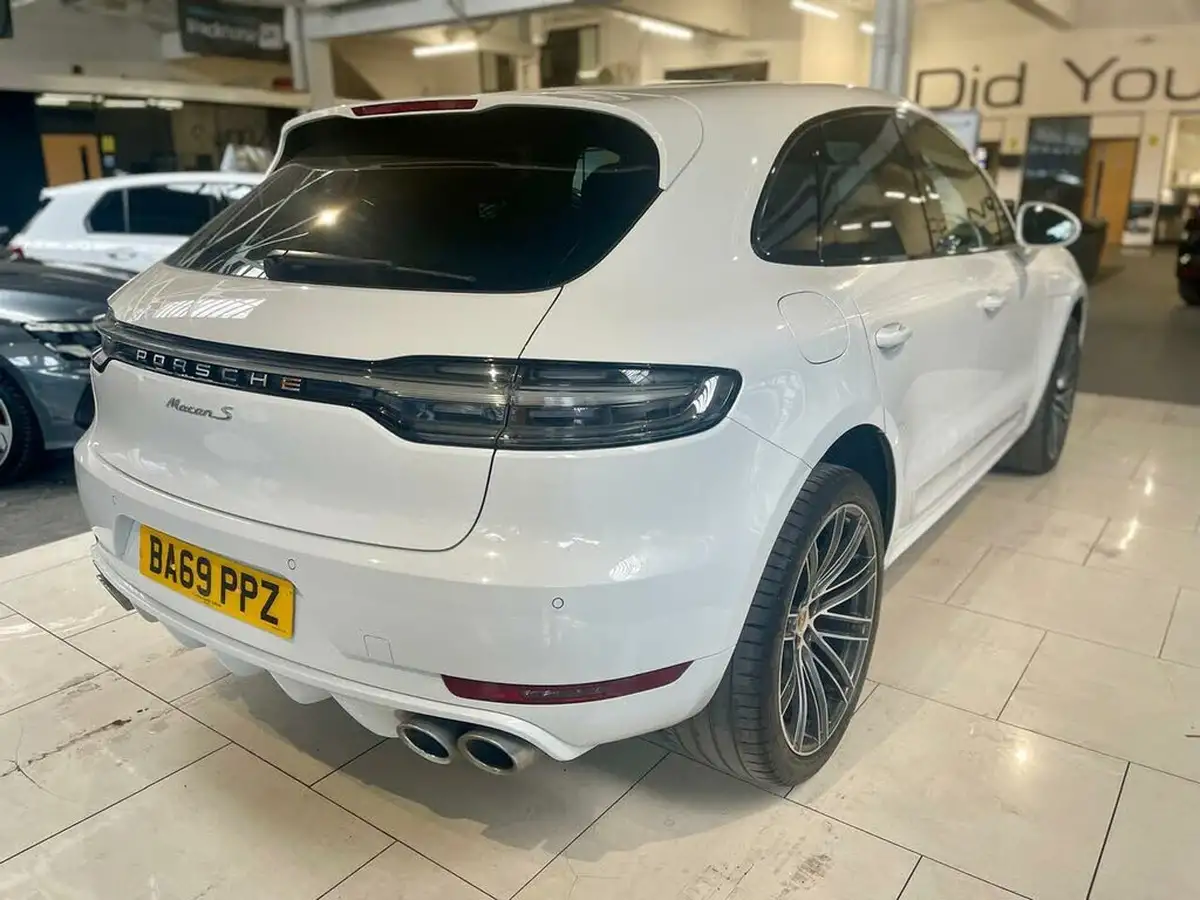 2019-porsche-macan-30-v6-s-big-5