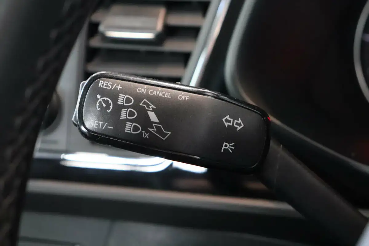 2016-seat-leon-16tdi-ecomotive-se-tech-pack-hatchback-big-59