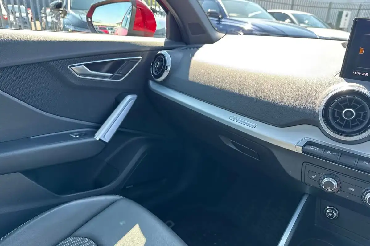 2022-audi-q2-15-35-tfsi-s-line-tronic-big-19