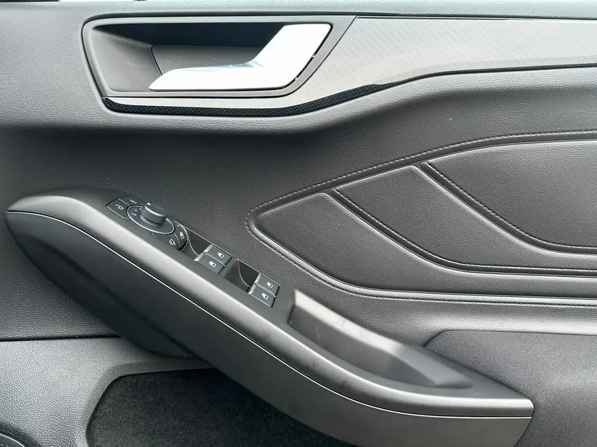 2025-ford-focus-10t-st-line-155ps-estate-powershift-big-29