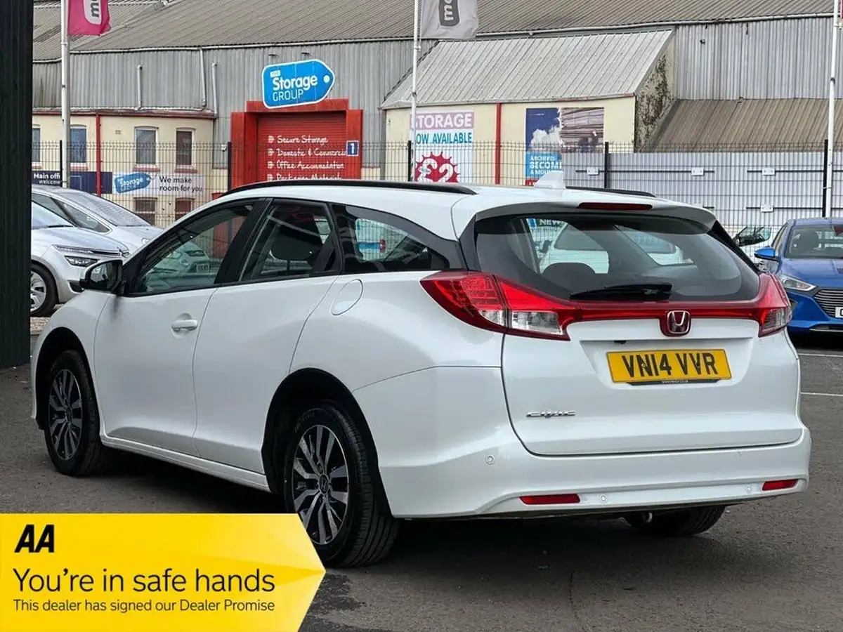 2014-honda-civic-16td-se-plus-tourer-big-6