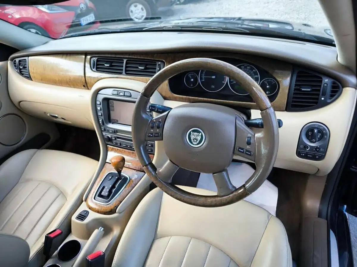 2006-jaguar-x-type-25-se-saloon-4d-auto-big-15