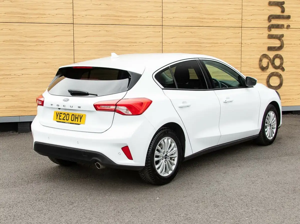 2020-ford-focus-10t-titanium-edition-125ps-hybrid-mhev-hatchback-big-2