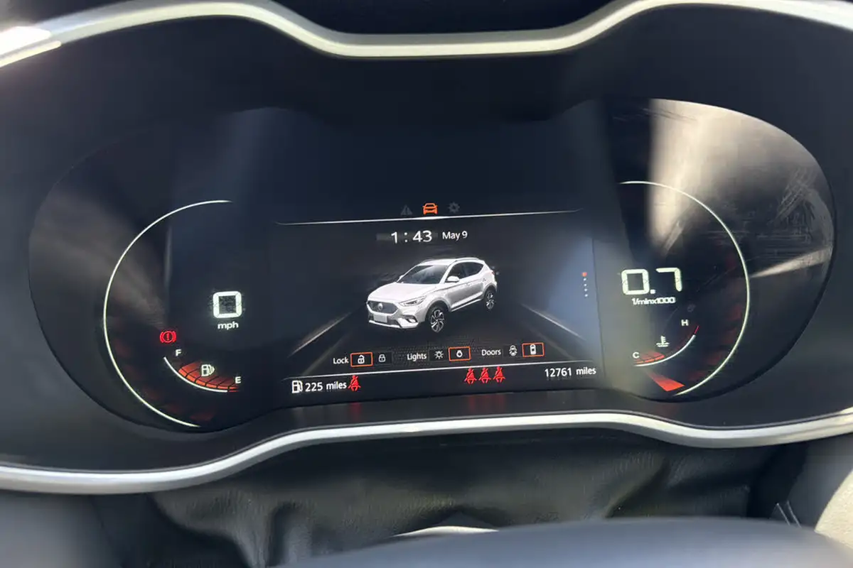 2023-mg-zs-suv-15-vti-tech-exclusive-big-13