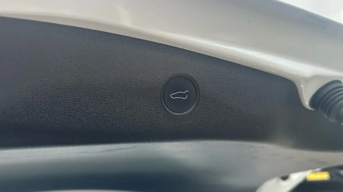 2021-tesla-model-3-e-long-range-4x4-big-21