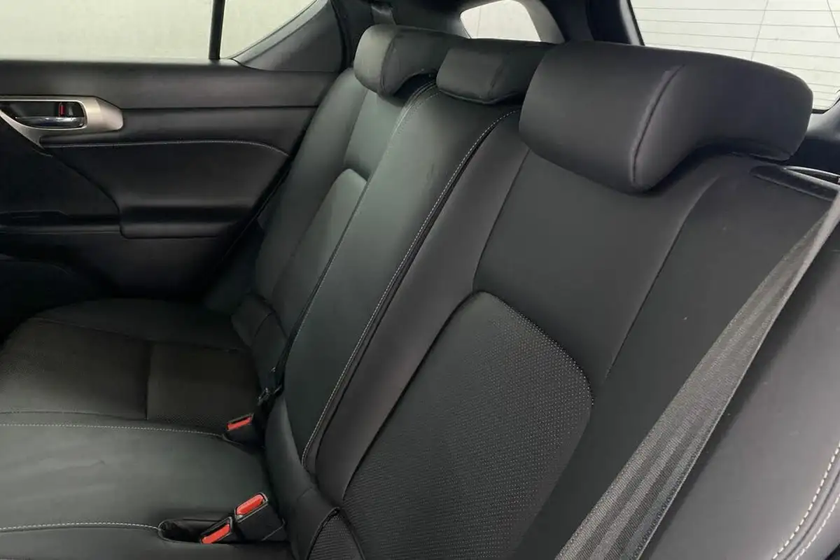 2018-lexus-ct-200h-18-f-sport-big-14