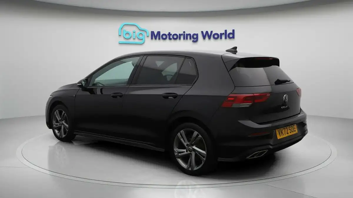 2022-volkswagen-golf-15-tsi-r-line-130ps-hatchback-big-5