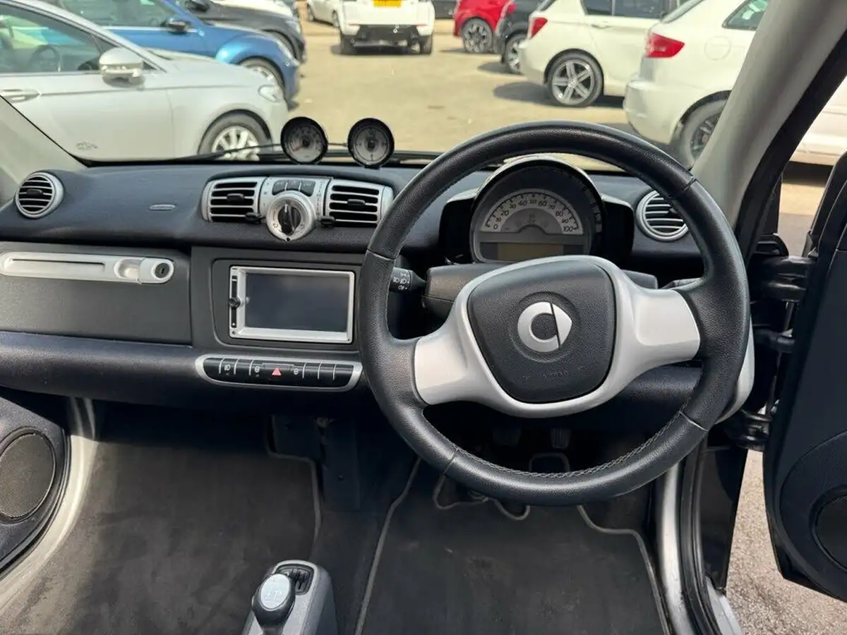2011-smart-fortwo-10-passion-84bhp-cabriolet-auto-big-21