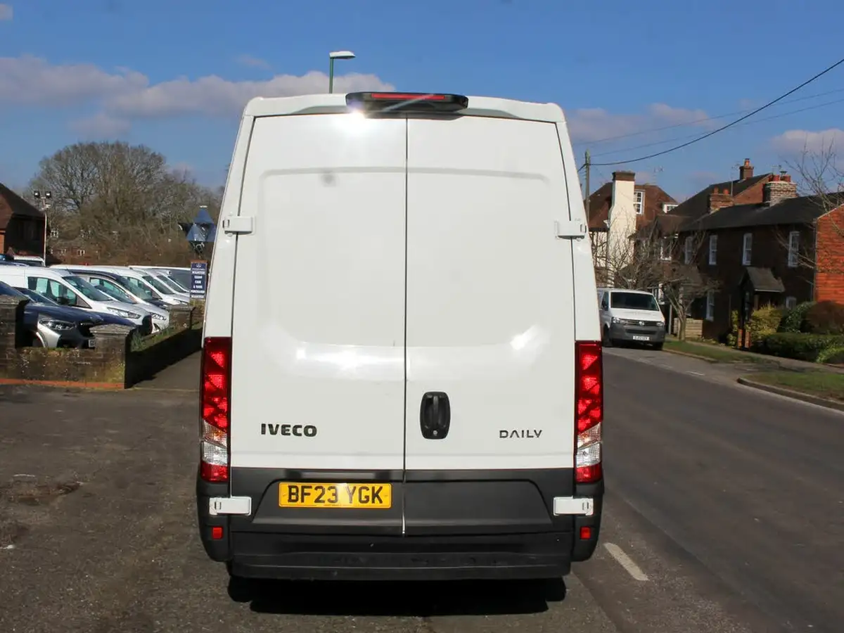 2023-iveco-daily-s-class-23td-35s14v-business-3520mm-h2-136pseu6dt-big-36