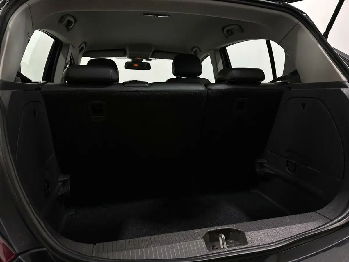 2012-vauxhall-corsa-14-se-5d-big-42
