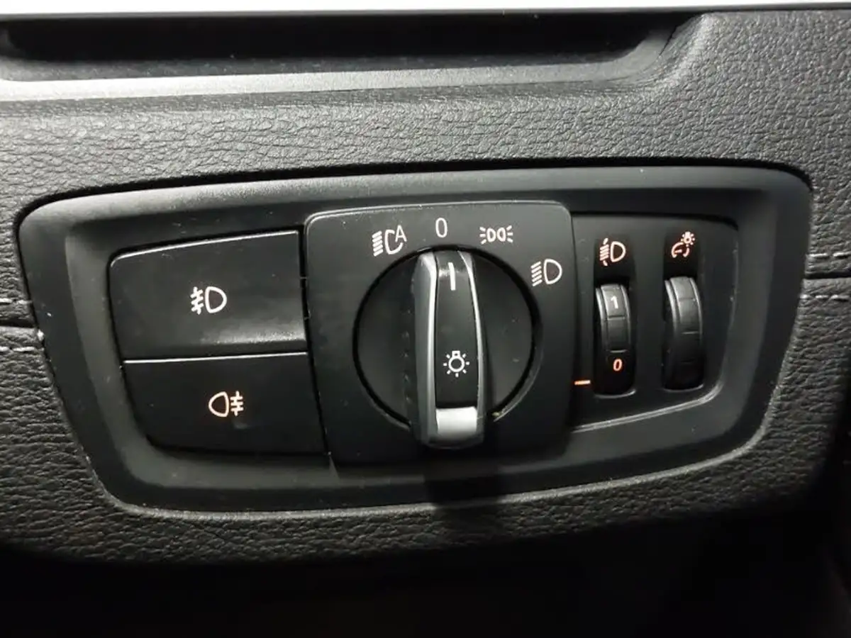 2021-bmw-x1-20-xdrive20i-xline-big-14