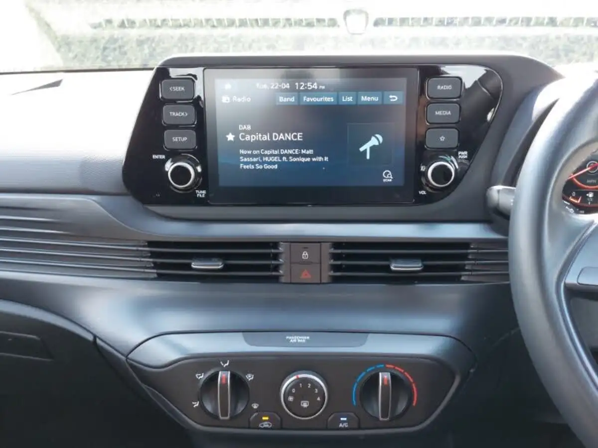 2023-hyundai-bayon-10-t-gdi-se-connect-dct-big-9
