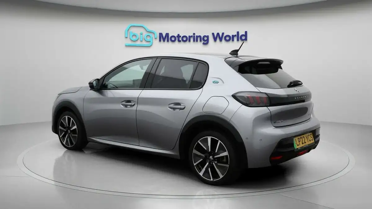 2022-peugeot-208-e-gt-136bhp-50kwh-big-5