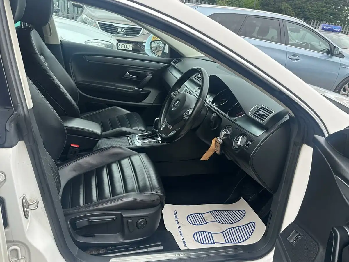 2014-volkswagen-cc-20tdi-gt-bmt-dsg-big-16
