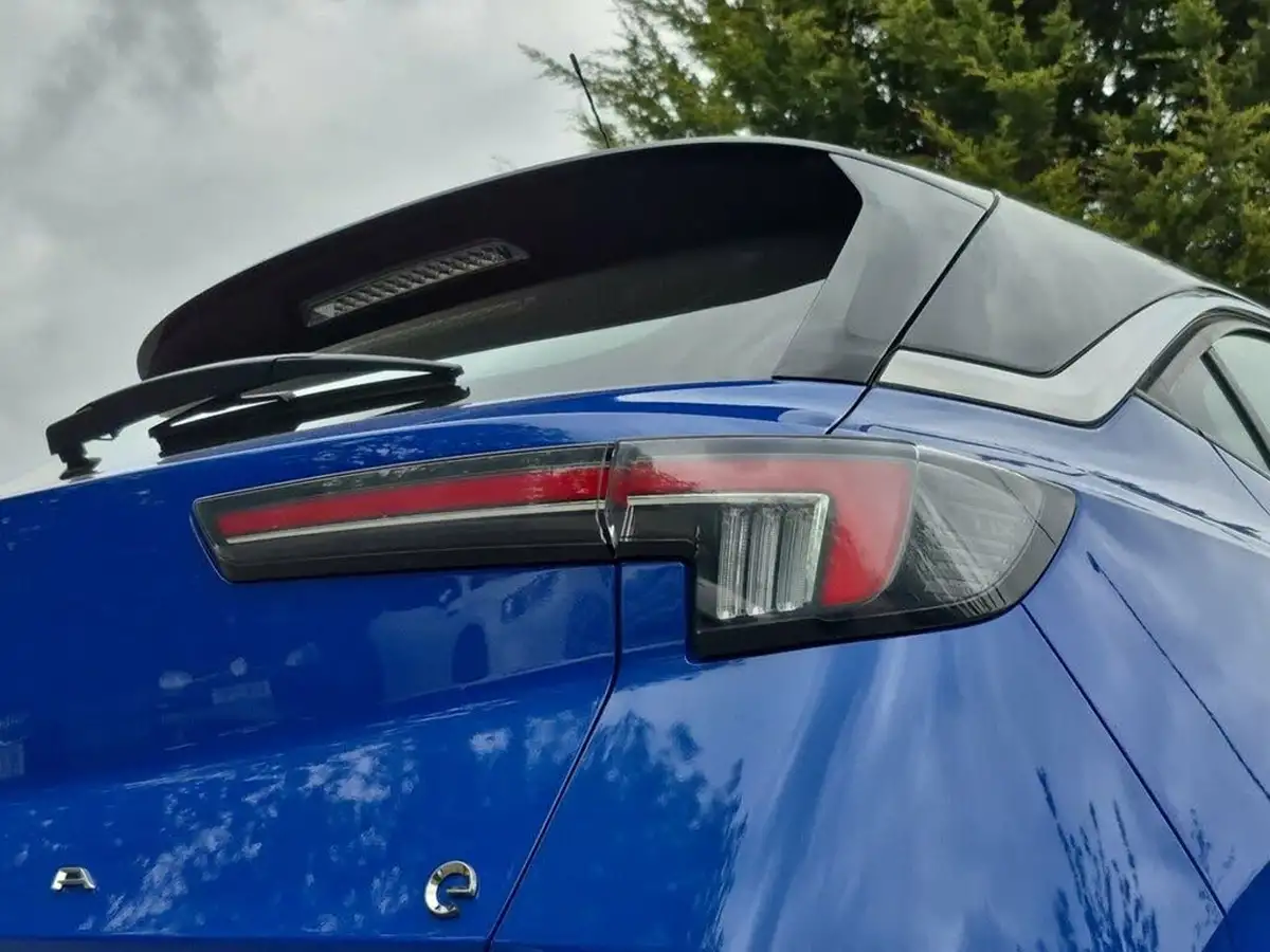 2021-vauxhall-mokka-e-elite-premium-big-33