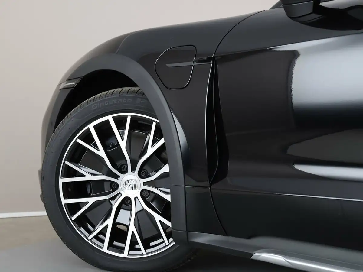 2025-porsche-taycan-e-4-cross-turismo-435ps-big-39
